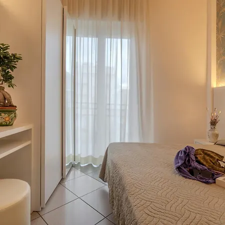 Faber فندق ريميني